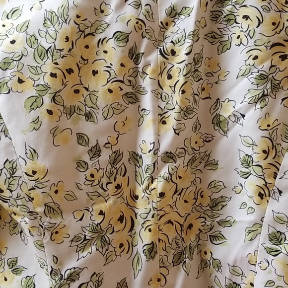 LOFT Ladies Floral Short Jacket - Picture 8 of 8